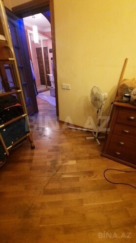 Продается 3-комн. вторичка 85 м², м. Ази Асланов, photo 7 from 11