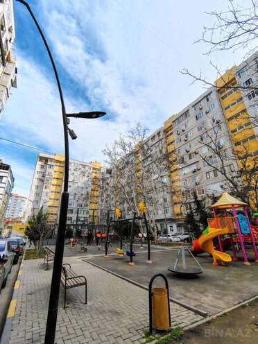 Satılır 2 otaqlı köhnə tikili 73 m², Gənclik m., photo 1 from 11