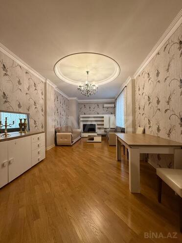 Сдаётся 3-комн. новостройка 130 м², м. Элмляр Академиясы, photo 4 from 17