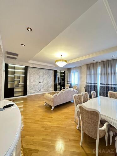 Продаётся 3-комн. новостройка 166 м², м. Низами, photo 5 from 16