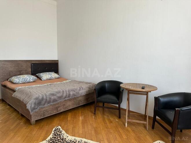 Сдаётся 3-комн. вторичка 120 м², м. Ичеришехер, photo 10 from 16