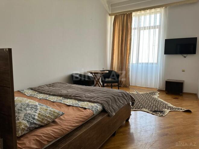 Сдаётся 3-комн. вторичка 120 м², м. Ичеришехер, photo 8 from 16