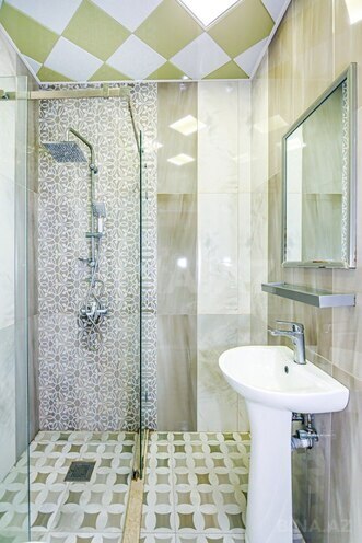 Продаётся 5-комн. вторичка 138 м², м. 8 ноября, photo 12 from 26