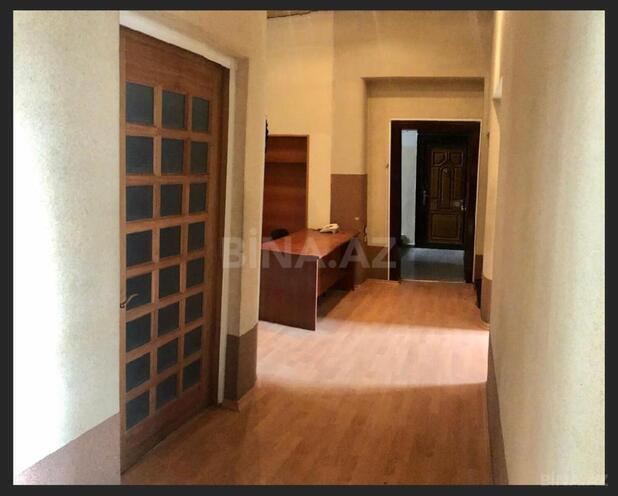 Сдаётся 3-комн. офис 100 м², м. Ичеришехер, photo 11 from 16