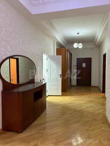 Сдаётся 3-комн. новостройка 130 м², м. Сахил, photo 13 from 16