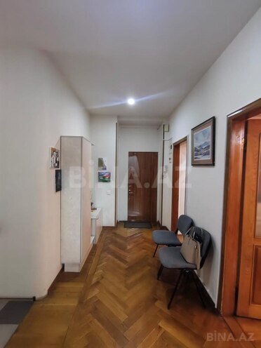 Satılır 3 otaqlı köhnə tikili 105 m², Sahil m., photo 8 from 21