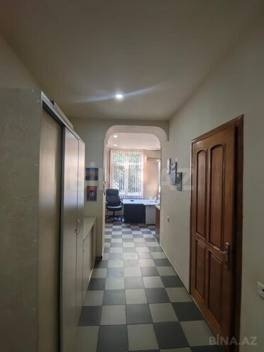 Satılır 3 otaqlı köhnə tikili 105 m², Sahil m., photo 17 from 21