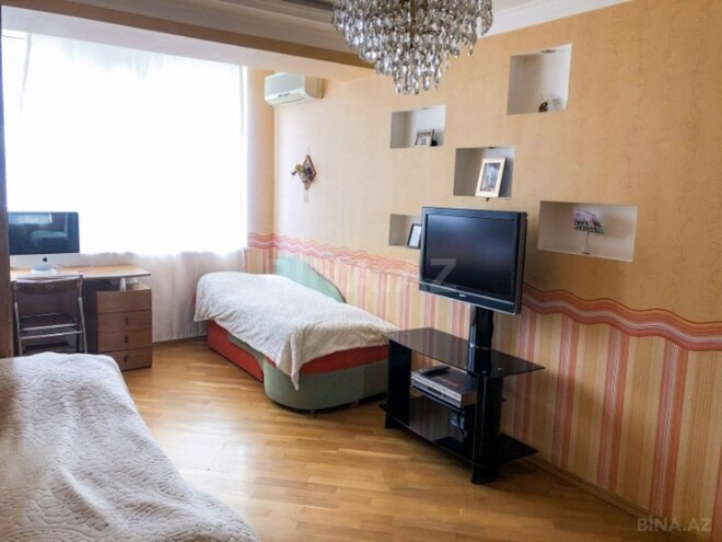 Satılır 3 otaqlı köhnə tikili 100 m², 28 May m., photo 16 from 21