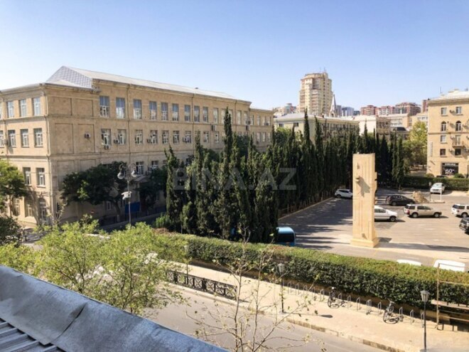 Satılır 3 otaqlı köhnə tikili 100 m², 28 May m., photo 20 from 21