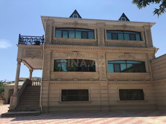 Сдаётся 9-комн. дом/дача 700 м², пос. Новханы, photo 1 from 26