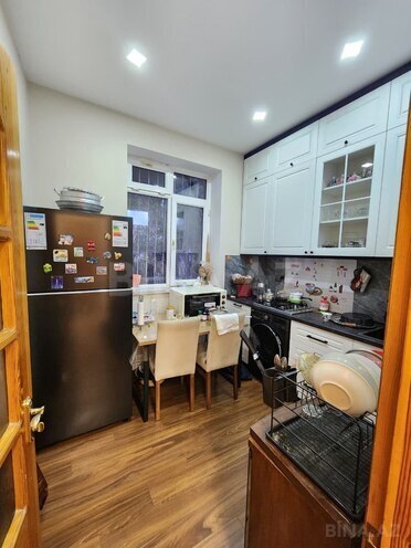 Satılır 2 otaqlı köhnə tikili 70 m², Nəsimi r., photo 3 from 11