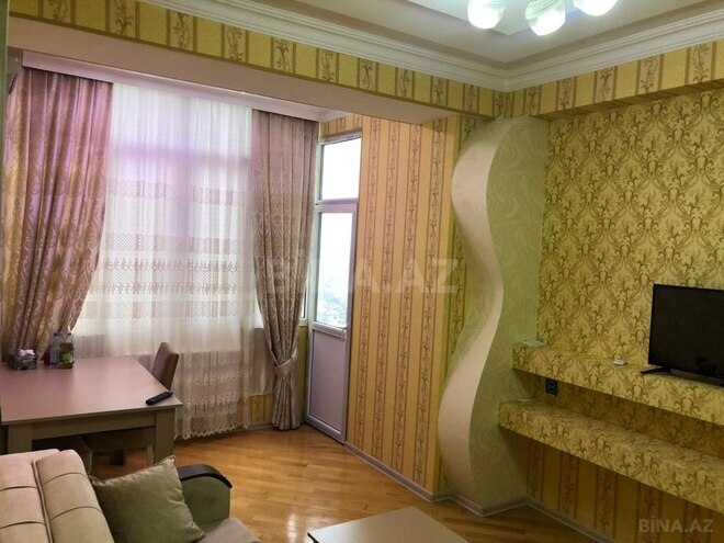 Продаётся 2-комн. новостройка 50 м², м. Иншаатчылар, photo 1 from 11