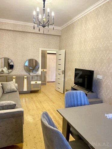 İcarəyə verilir 2 otaqlı yeni tikili 75 m², 28 May m., photo 3 from 8