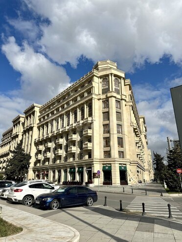 Satılır 4 otaqlı köhnə tikili 110 m², Nəriman Nərimanov m., photo 1 from 21