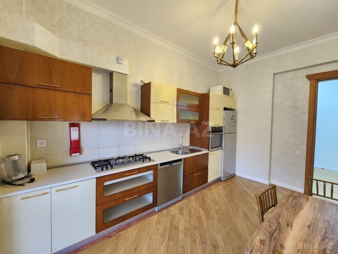 Сдаётся 3-комн. новостройка 150 м², Насиминский  р., photo 13 from 18