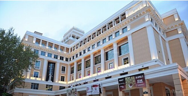 Satılır 3 otaqlı köhnə tikili 120 m², Sahil m., photo 1 from 12
