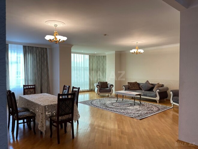 İcarəyə verilir 4 otaqlı yeni tikili 230 m², 28 May m., photo 3 from 15