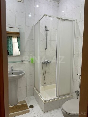İcarəyə verilir 4 otaqlı yeni tikili 230 m², 28 May m., photo 11 from 15