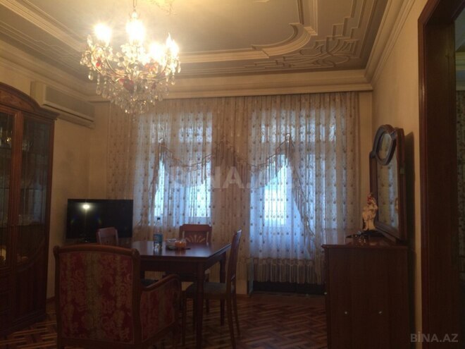 İcarəyə verilir 3 otaqlı köhnə tikili 60 m², Sahil m., photo 3 from 14