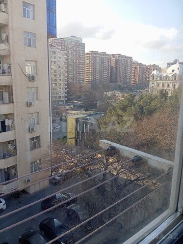 İcarəyə verilir 2 otaqlı köhnə tikili 46 m², 28 May m., photo 3 from 16