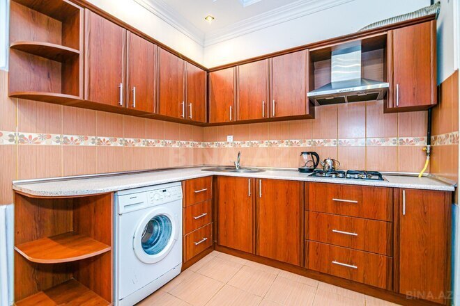 İcarəyə verilir 2 otaqlı yeni tikili 120 m², 28 May m., photo 18 from 30