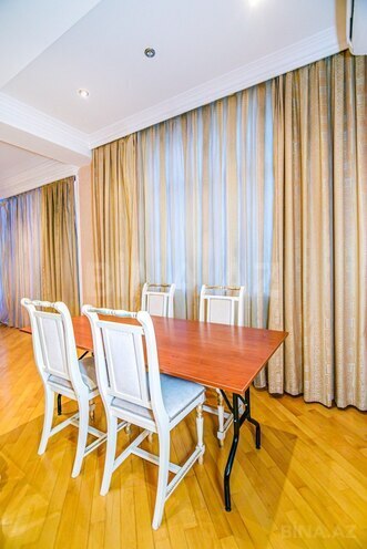 İcarəyə verilir 2 otaqlı yeni tikili 120 m², 28 May m., photo 17 from 30