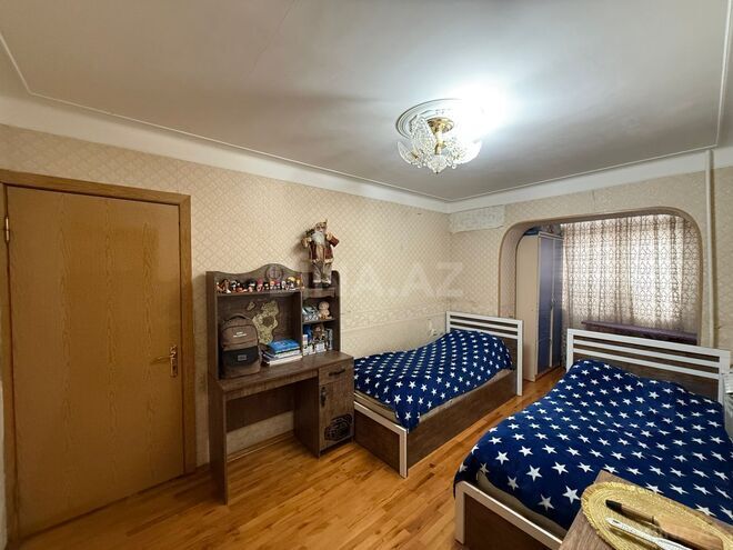 Продаётся 3-комн. вторичка 75 м², м. Нефтчиляр, photo 8 from 20