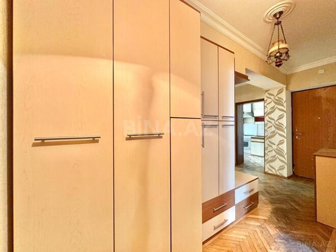 Продаётся 4-комн. вторичка 105 м², м. Элмляр Академиясы, photo 10 from 15