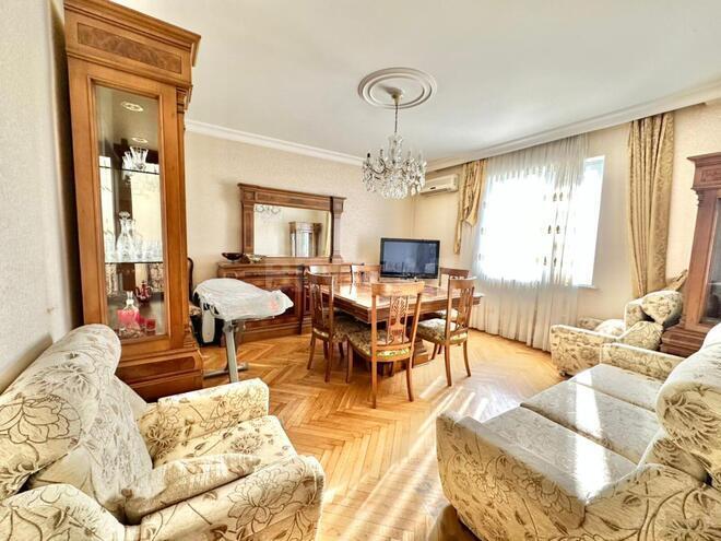 Продаётся 4-комн. вторичка 105 м², м. Элмляр Академиясы, photo 3 from 15