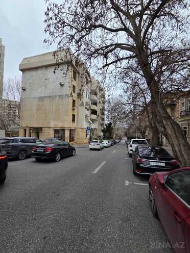 Satılır 4 otaqlı köhnə tikili 125 m², İçəri Şəhər m., photo 3 from 15