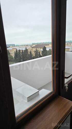 Продаётся 3-комн. вторичка 135 м², photo 4 from 25