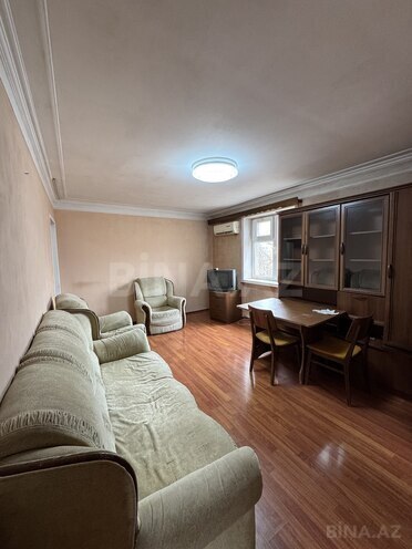 Продаётся 2-комн. вторичка 33 м², м. Элмляр Академиясы, photo 3 from 11