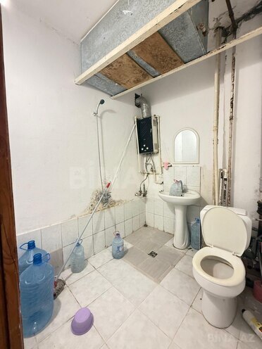 Satılır 1 otaqlı köhnə tikili 40 m², İnşaatçılar m., photo 16 from 19