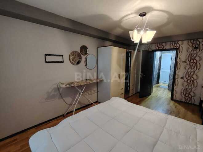 Продаётся 3-комн. вторичка 75 м², м. Иншаатчылар, photo 4 from 13