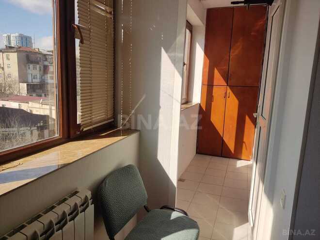 Продаётся 2-комн. вторичка 55 м², м. Низами, photo 17 from 20