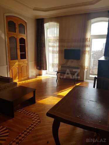 Satılır 3 otaqlı köhnə tikili 75 m², Bayıl q., photo 4 from 11