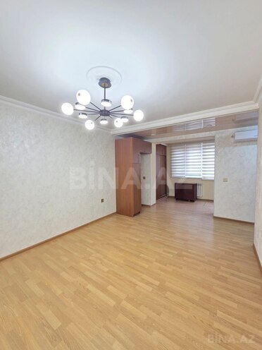 Продаётся 3-комн. вторичка 65 м², м. Элмляр Академиясы, photo 4 from 12