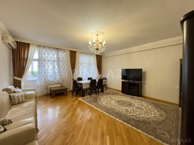Продаётся 3-комн. новостройка 165 м², м. Нефтчиляр, photo 3 from 16
