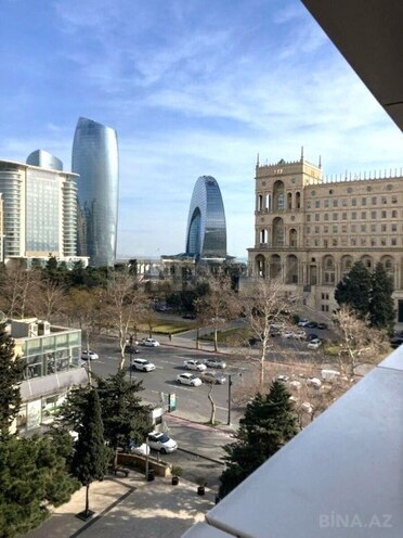 Satılır 3 otaqlı köhnə tikili 125 m², 28 May m., photo 17 from 18