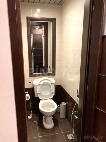 Satılır 3 otaqlı köhnə tikili 125 m², 28 May m., photo 13 from 18