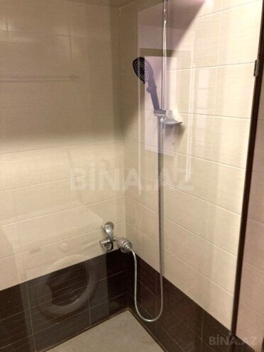 Satılır 3 otaqlı köhnə tikili 125 m², 28 May m., photo 14 from 18