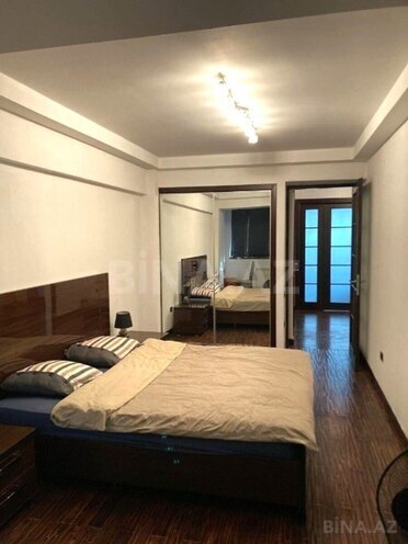 Satılır 3 otaqlı köhnə tikili 125 m², 28 May m., photo 10 from 18