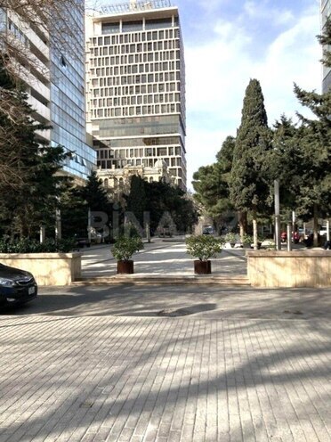 Satılır 3 otaqlı köhnə tikili 125 m², 28 May m., photo 16 from 18