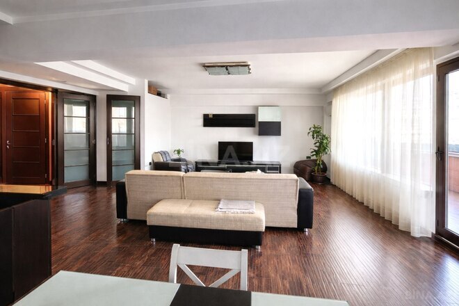 Satılır 3 otaqlı köhnə tikili 125 m², 28 May m., photo 3 from 18