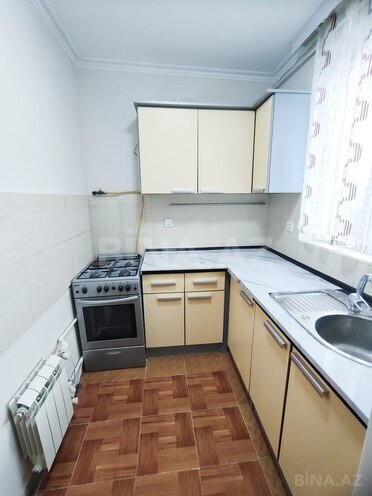 Сдаётся 3-комн. вторичка 75 м², м. Нефтчиляр, photo 3 from 20