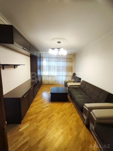 Сдаётся 3-комн. вторичка 75 м², м. Нефтчиляр, photo 6 from 20