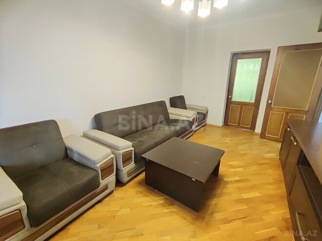 Сдаётся 3-комн. вторичка 75 м², м. Нефтчиляр, photo 8 from 20