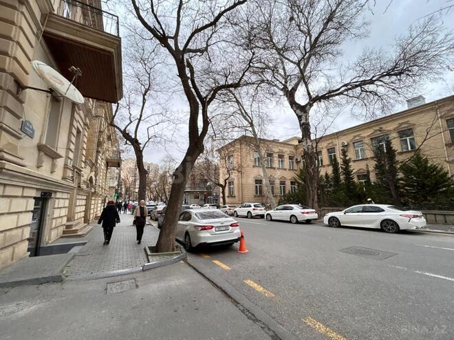 Продаётся 5-комн. вторичка 200 м², м. Ичеришехер, photo 11 from 27