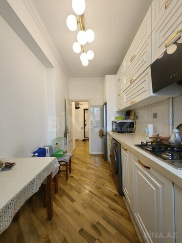 Satılır 2 otaqlı köhnə tikili 65 m², 28 May m., photo 16 from 22