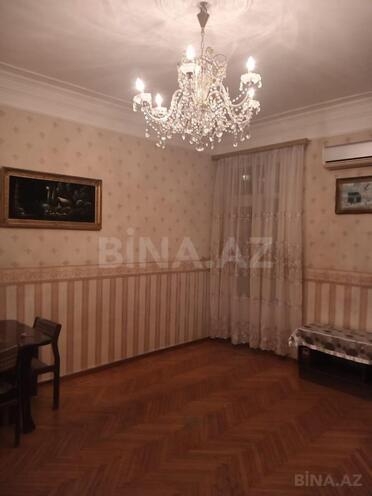 Продаётся 3-комн. вторичка 80 м², м. Низами, photo 12 from 20